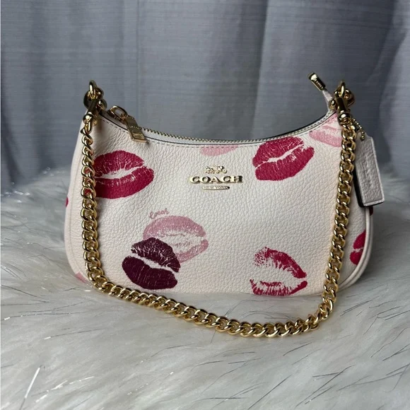 NEW! COACH lips print Teri mini crossbody bag - Picture 2 of 10